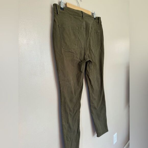 SALE! Olive Green Talbots Simply Flattering Jegging Pants Size 14 EUC - Picture 4 of 5